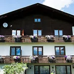 Dorfstubn-wieser Millstatt